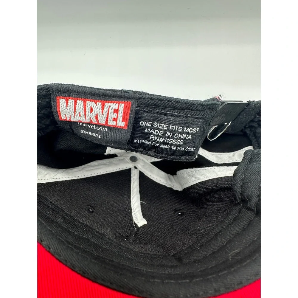 Marvel Snapback Hat Kids OSFM Black Red Avengers Character Flat Brim Excellent